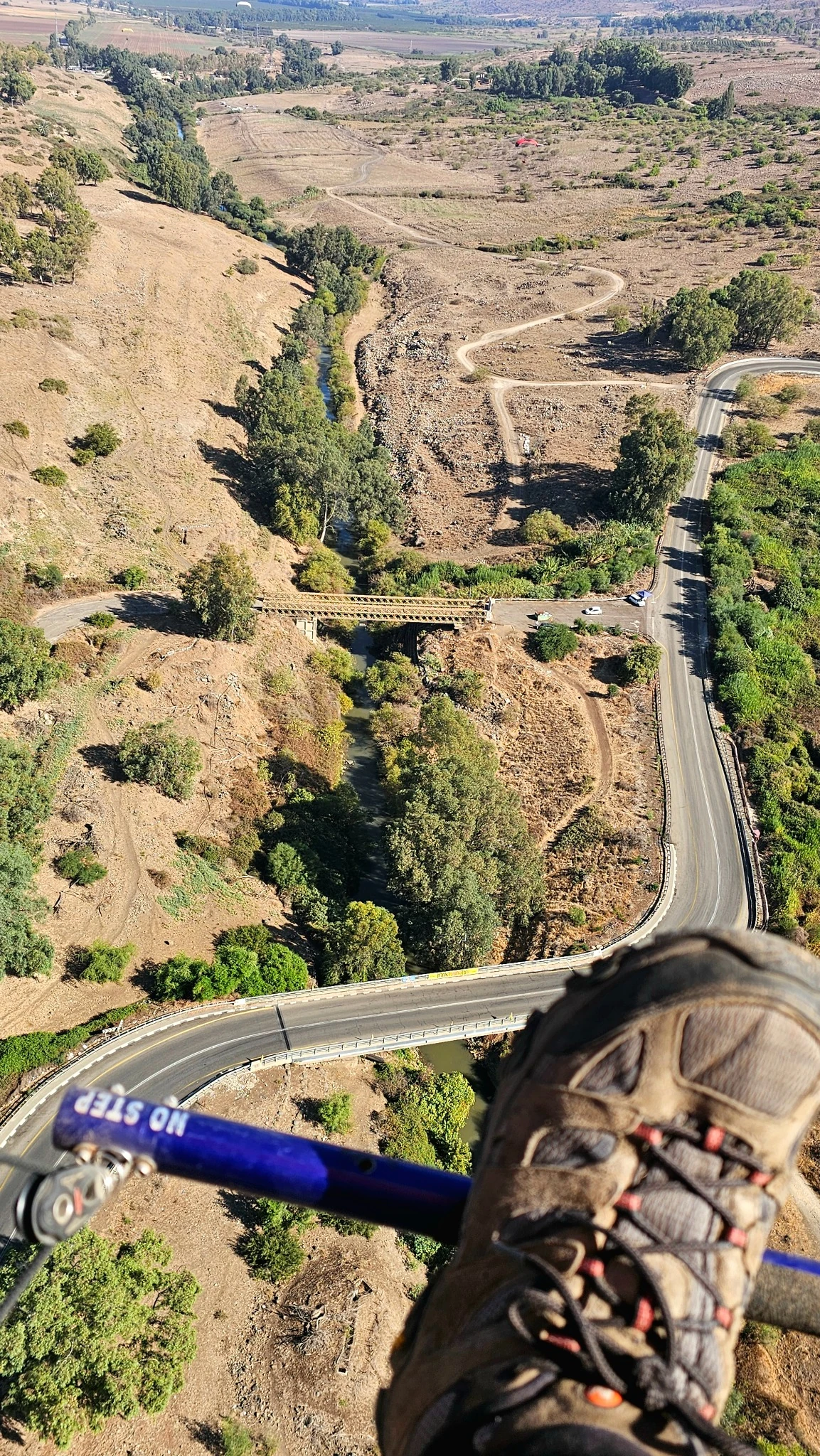 נחל וגשרים במבט מהאוויר